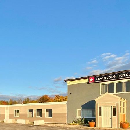 Magnuson Hotel Vow Palmerston Екстериор снимка